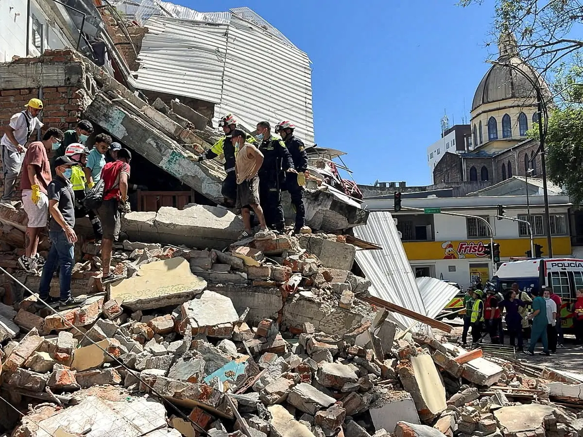 At least 111 killed after powerful earthquake hits Colombia