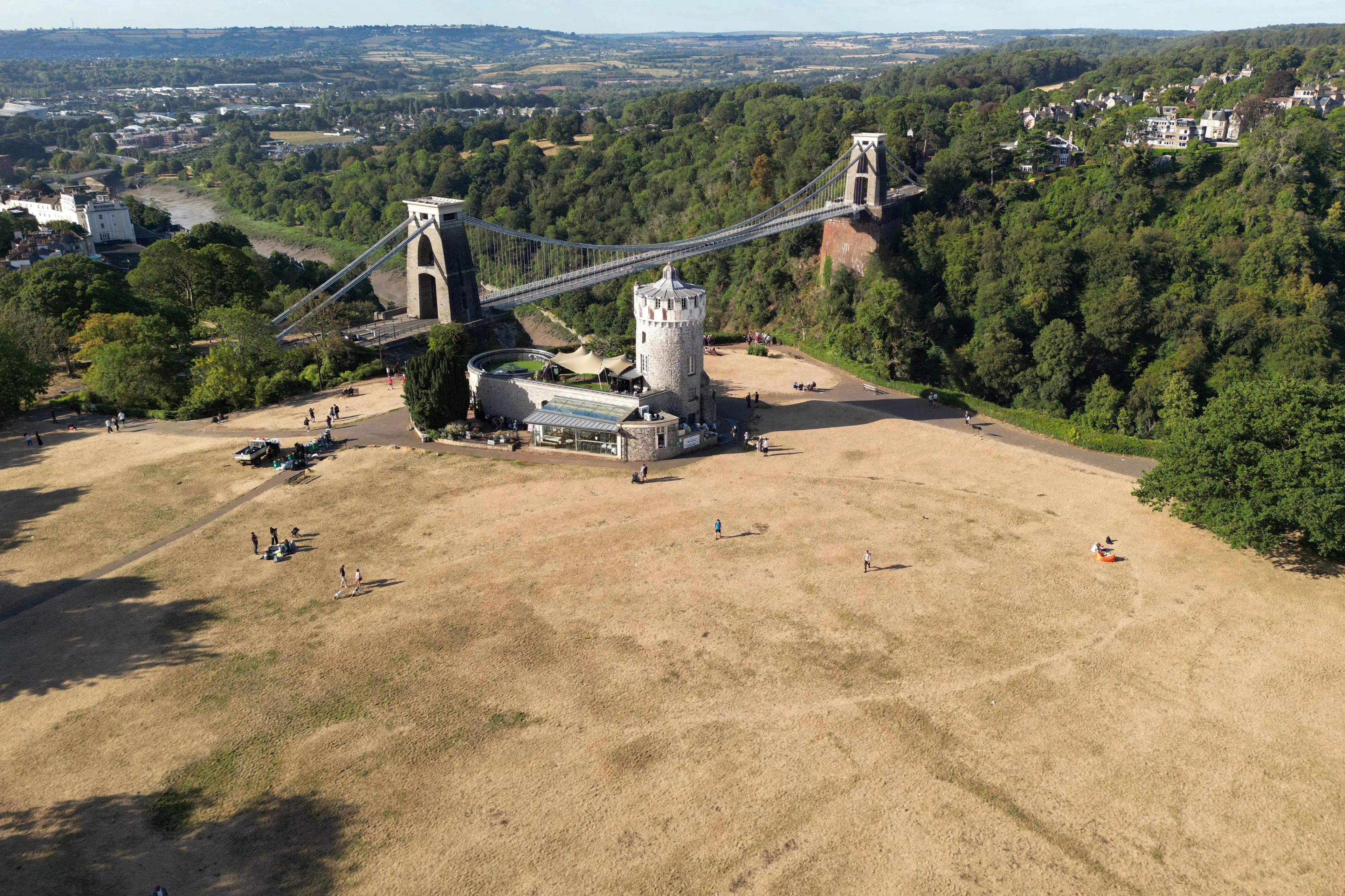 A drone view shows parched parkland around the Clifton Observatory, near the Clifton Suspension Bridge, in Bristol, England. Photo: Reuters