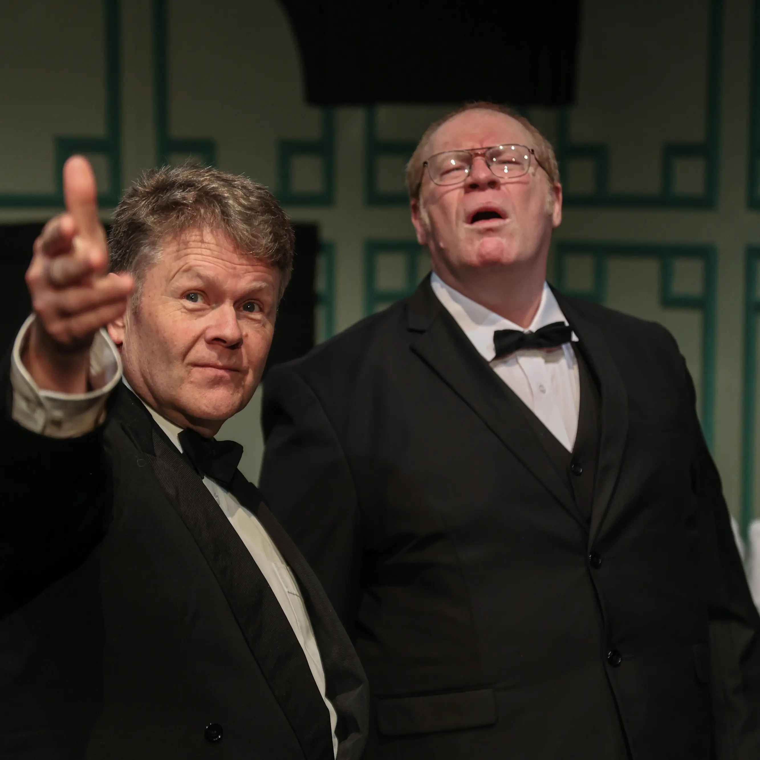Globe show a recipe for hilarity