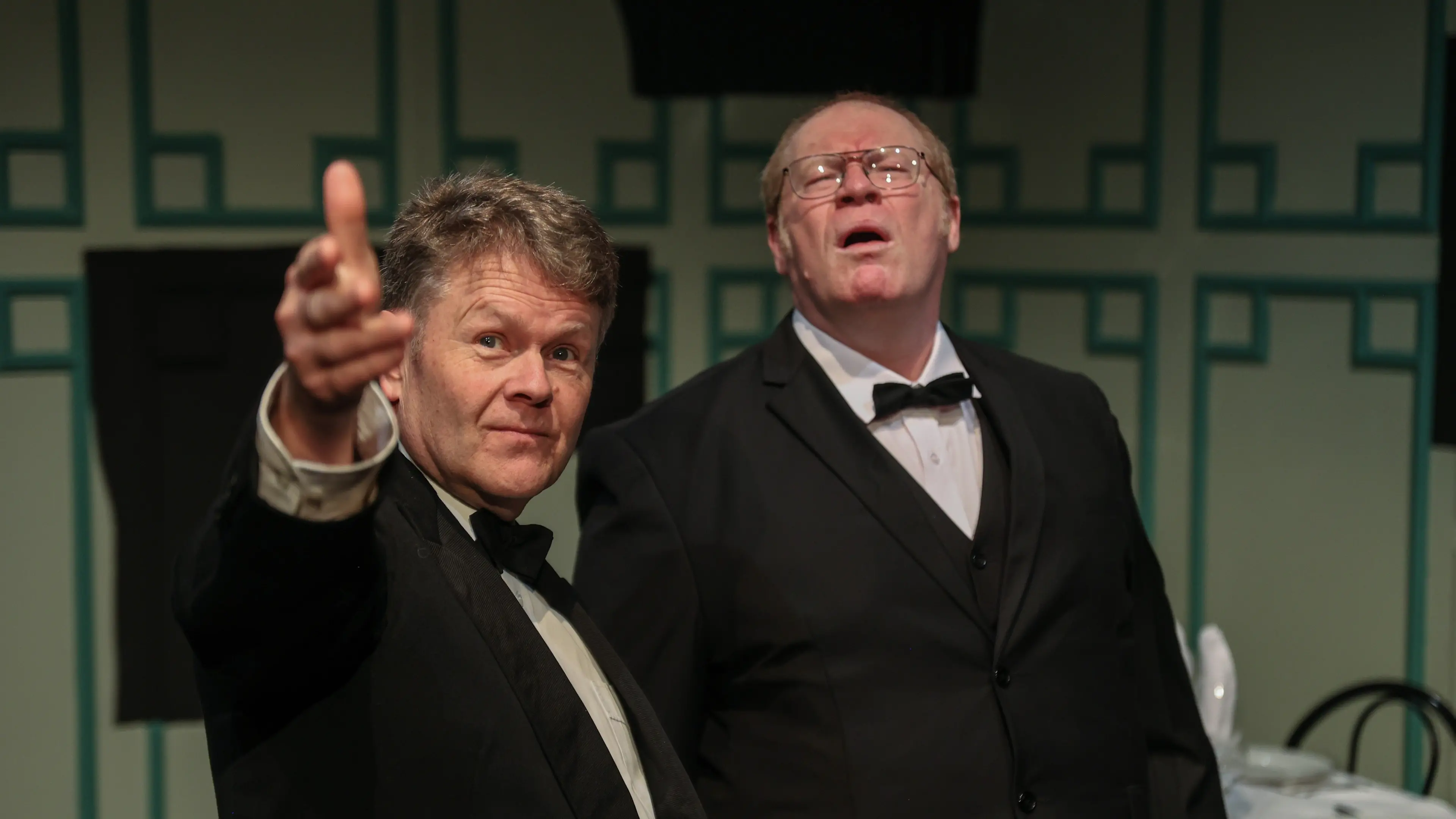 Globe show a recipe for hilarity