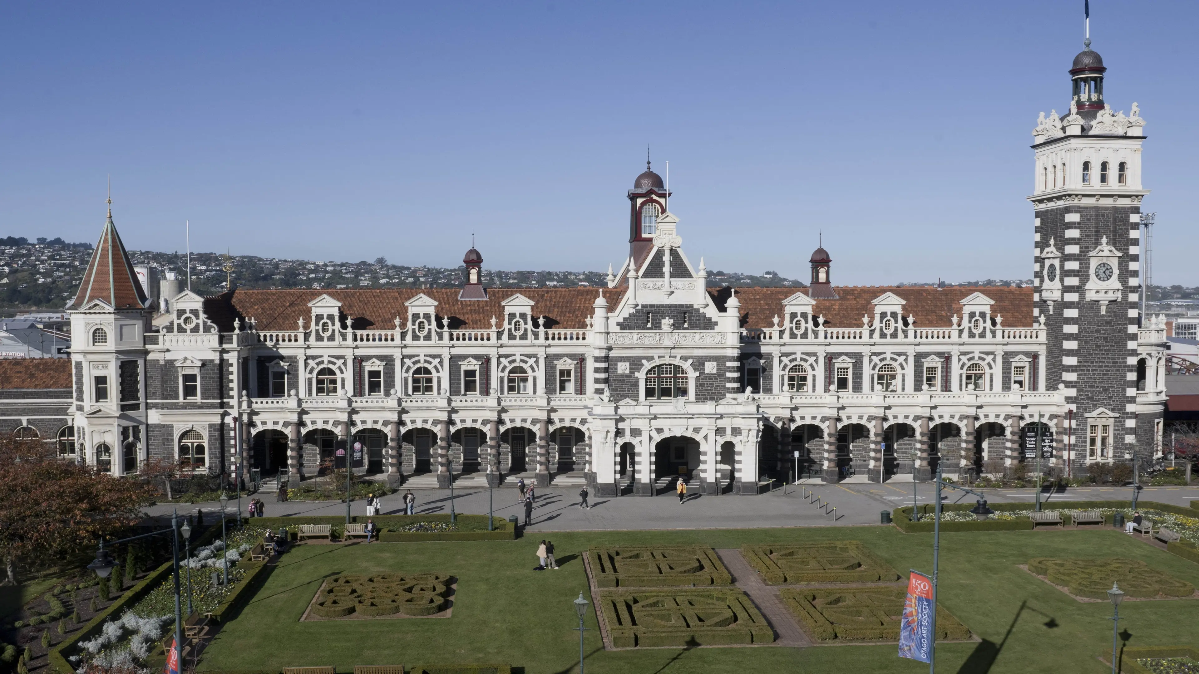Review: Pocket guide to Dunedin buildings not just for architecture geeks