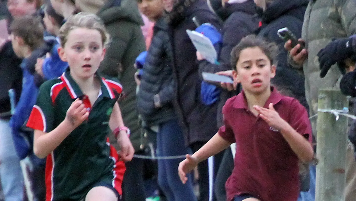 Primary cross country draws family crowd to Clinton