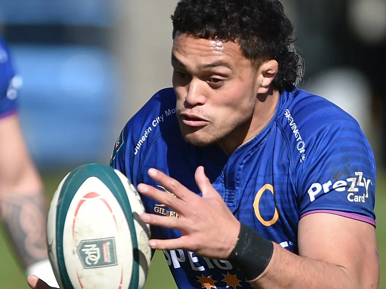Otago score three tries in the last 10 minutes to edge Manawatū