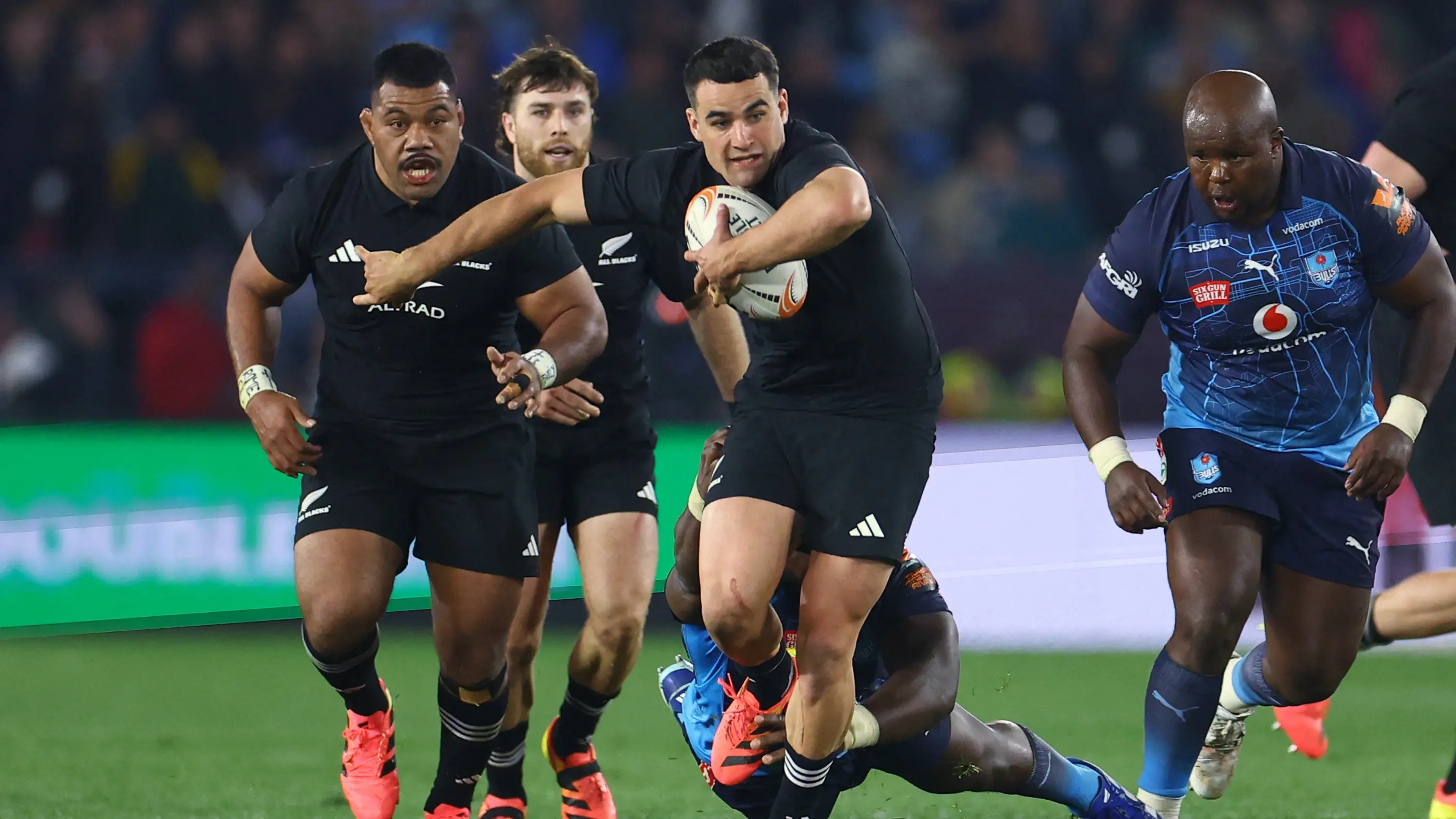 All Blacks run in eight tries to banish Bulls