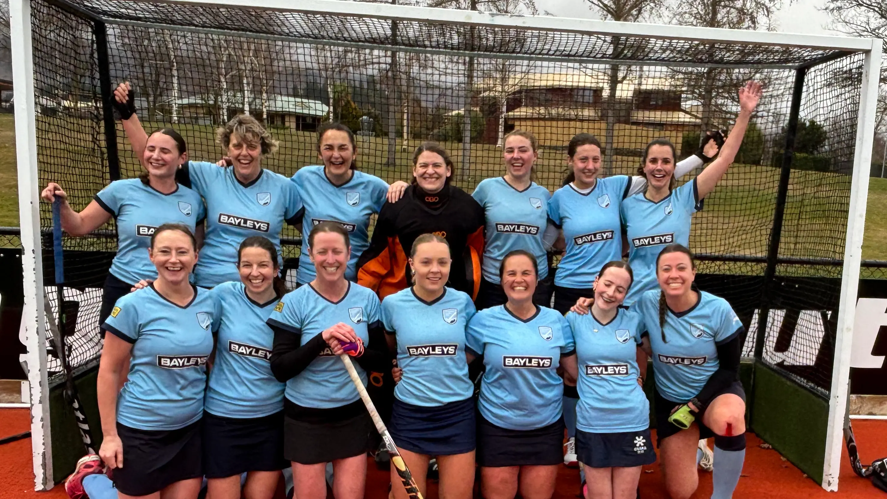 Women’s hockey team lifts CO crown
