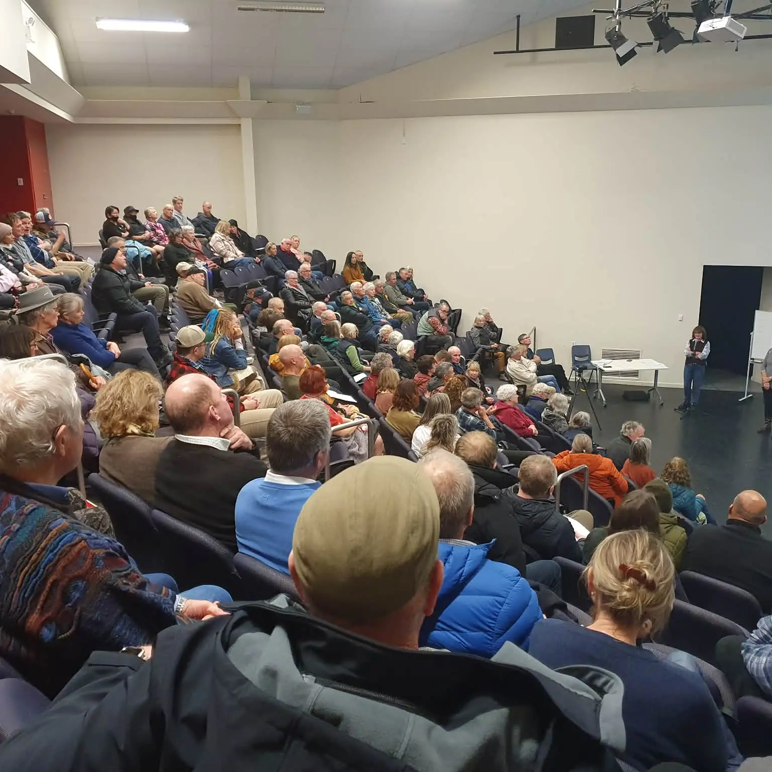 Residents ‘to push back’ on solar projects