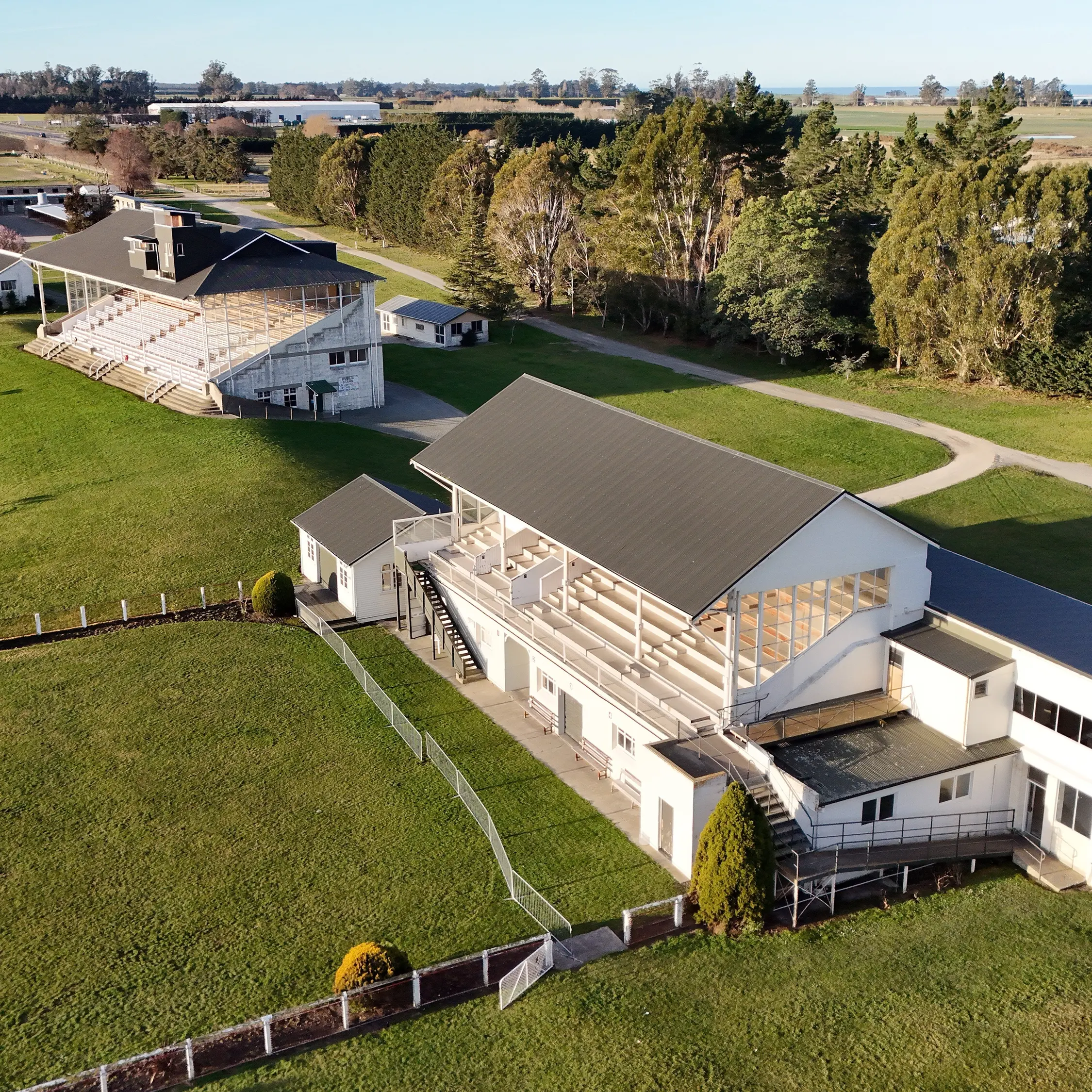 Oamaru Jockey Club keen to explore future with Otago big brother