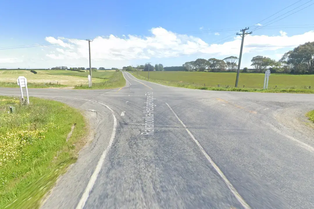 Two die from injuries after separate Southland crashes