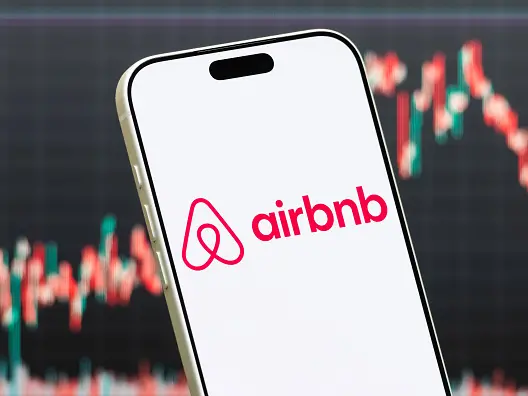 Christchurch city councillor calls for bed register to crack down on unapproved Airbnbs