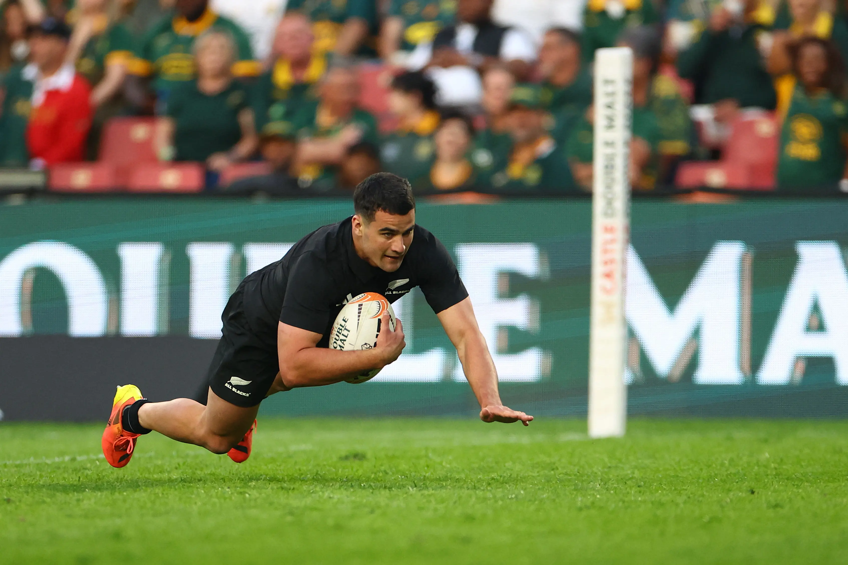 Will Jordan scores the All Blacks\\' first try. Photo: Reuters