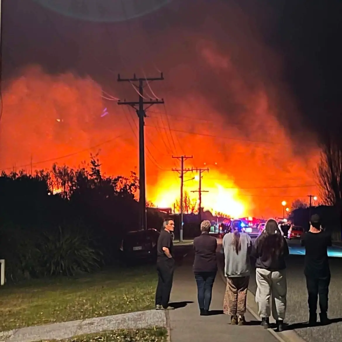 Firefighters investigating cause of large Wānaka blaze