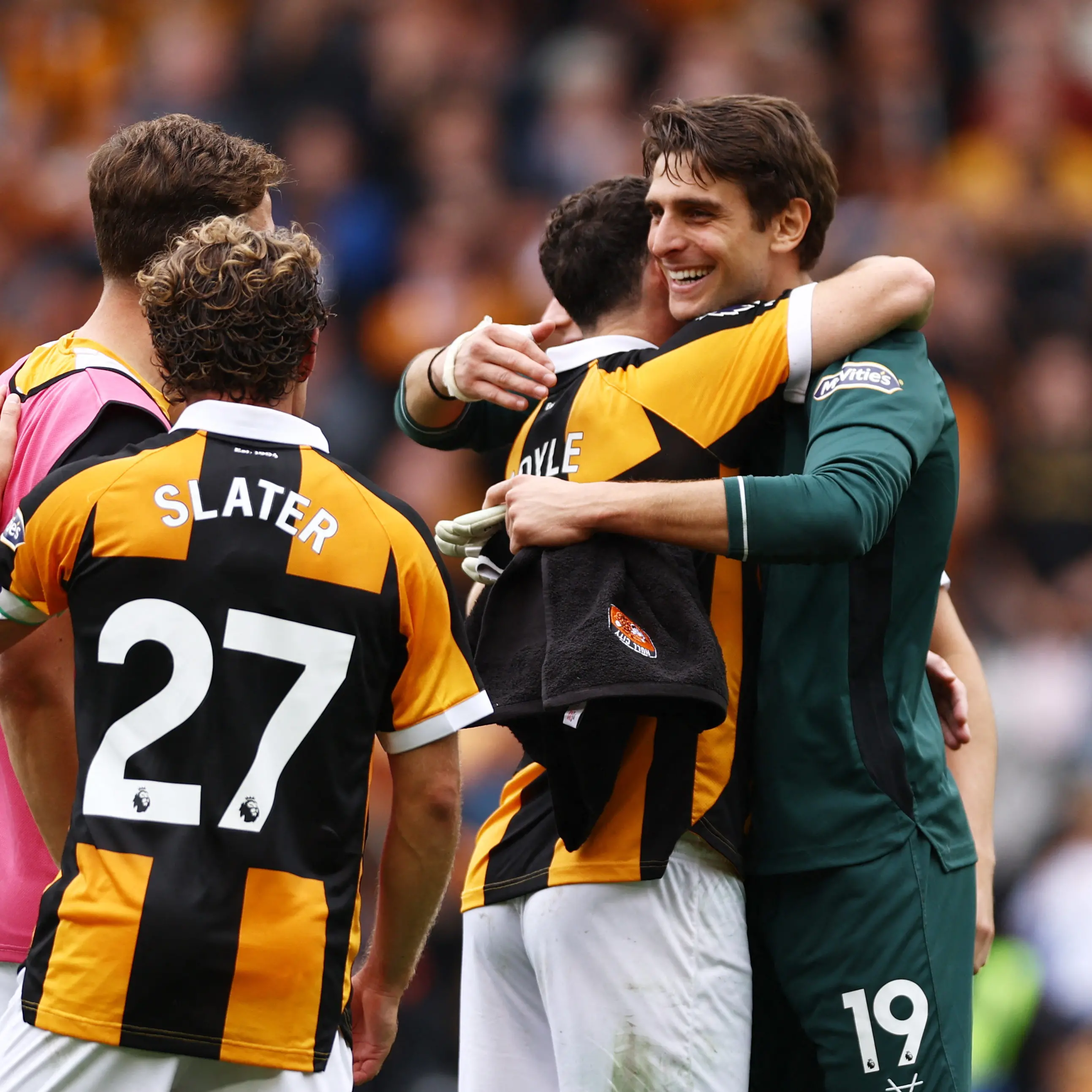 Promoted Hull stun Man Utd as new-look Spurs thrashed