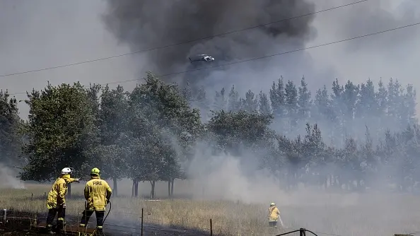 Choppers called in to fight North Canterbury wildfire