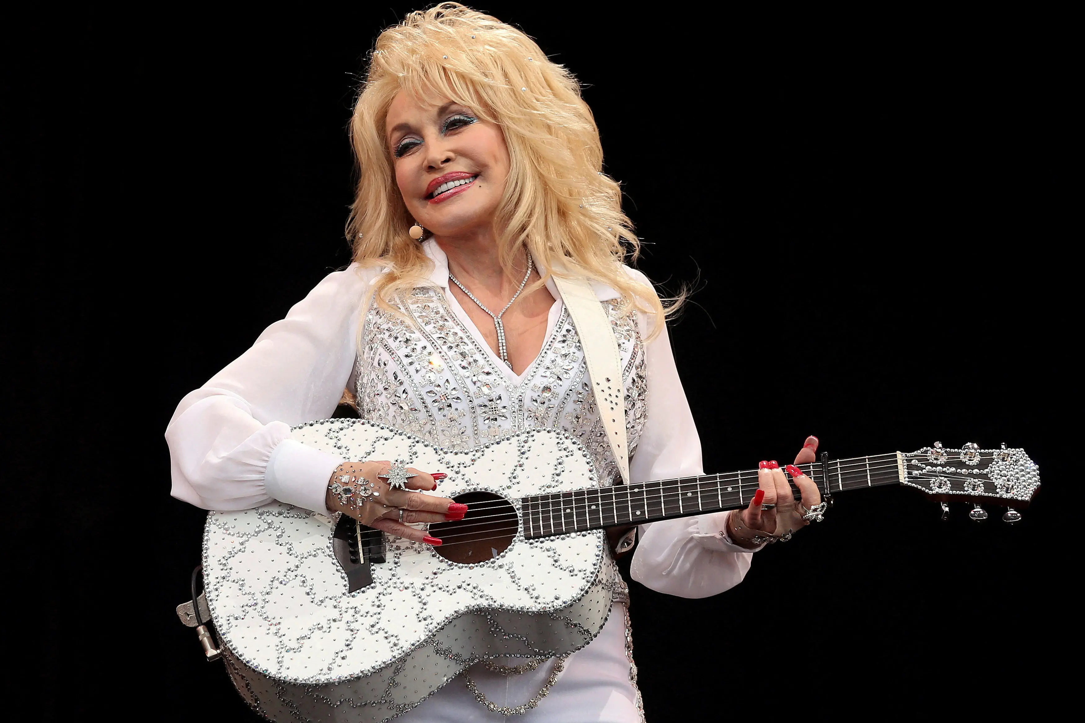 American country music star Dolly Parton performing at the Glastonbury Festival. Photo: Reuters