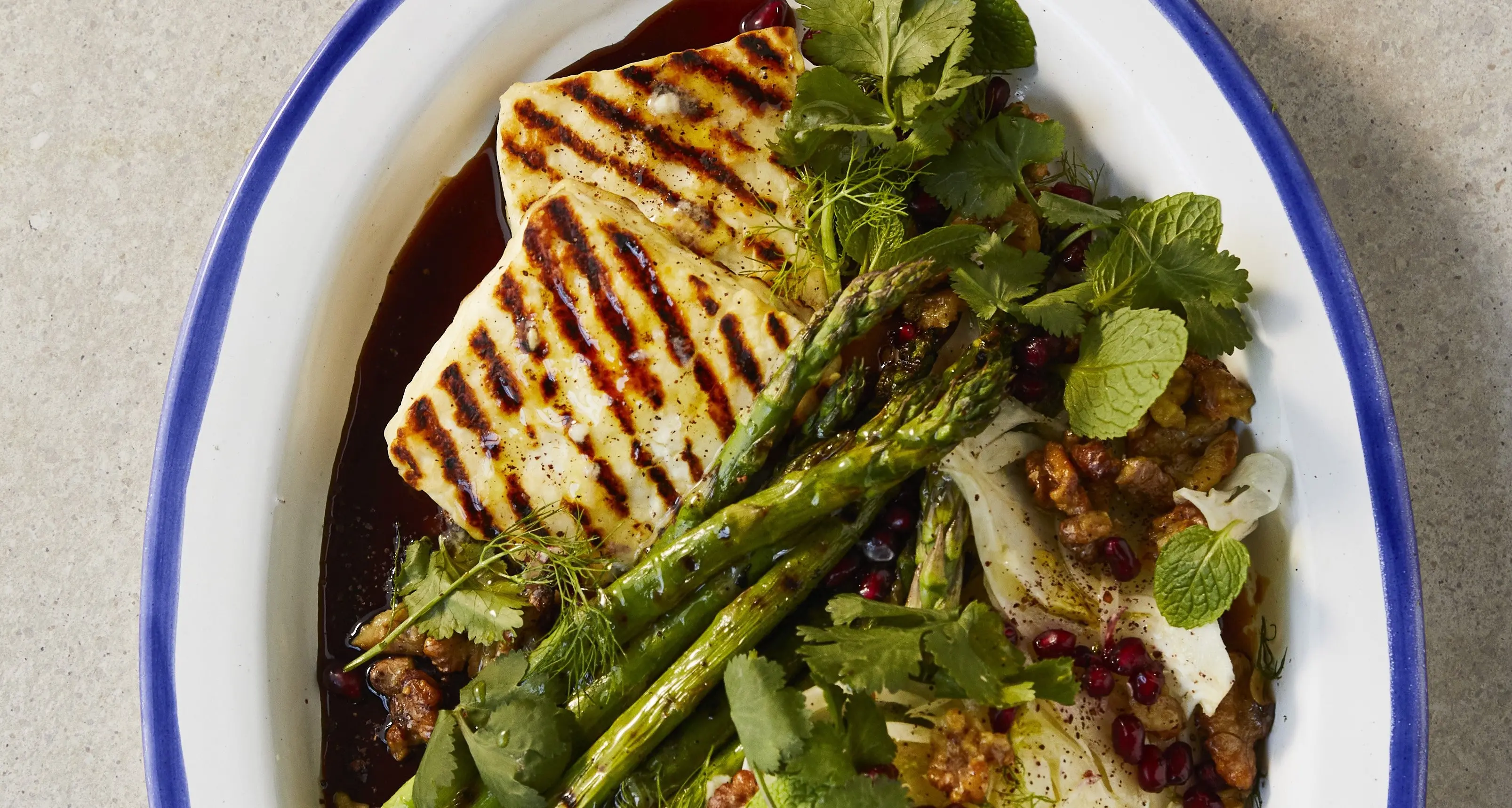 Grilled asparagus and halloumi salad