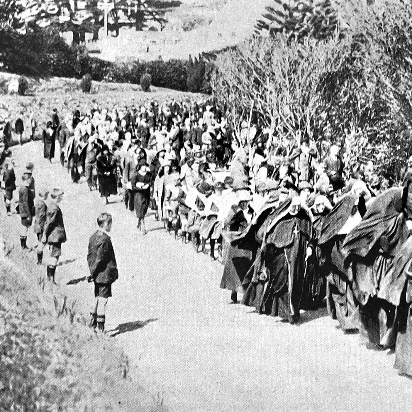 Thousands mourn Mother Aubert