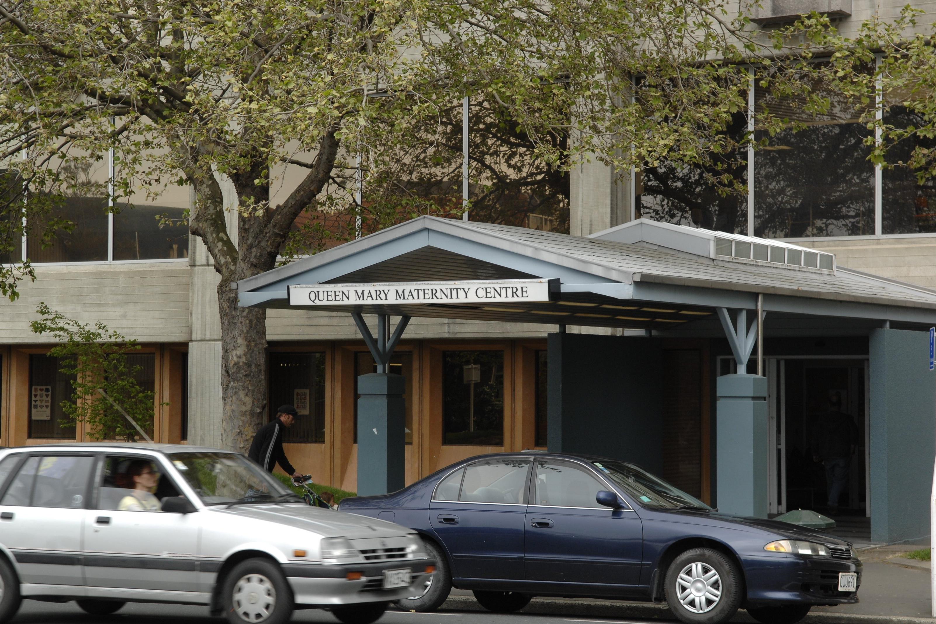 Couple with newborn face $31,000 bill after visas expire