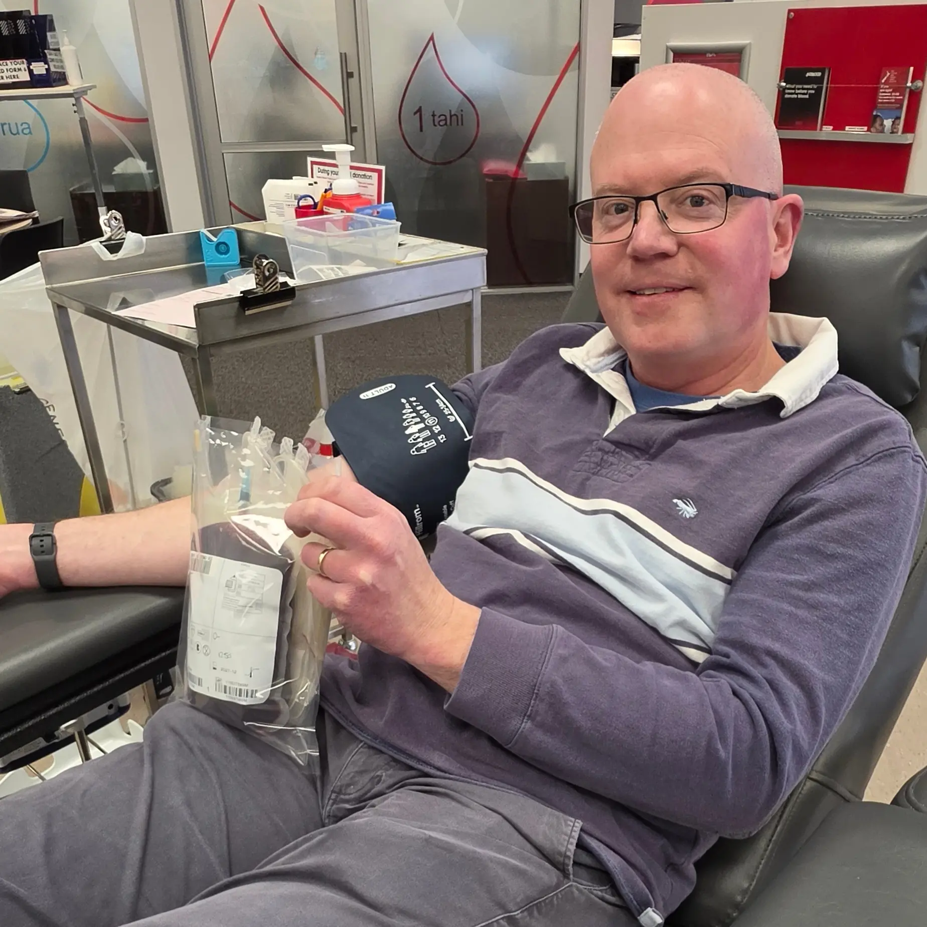 Dunedin donor rolls up sleeves amid critical O- blood shortage