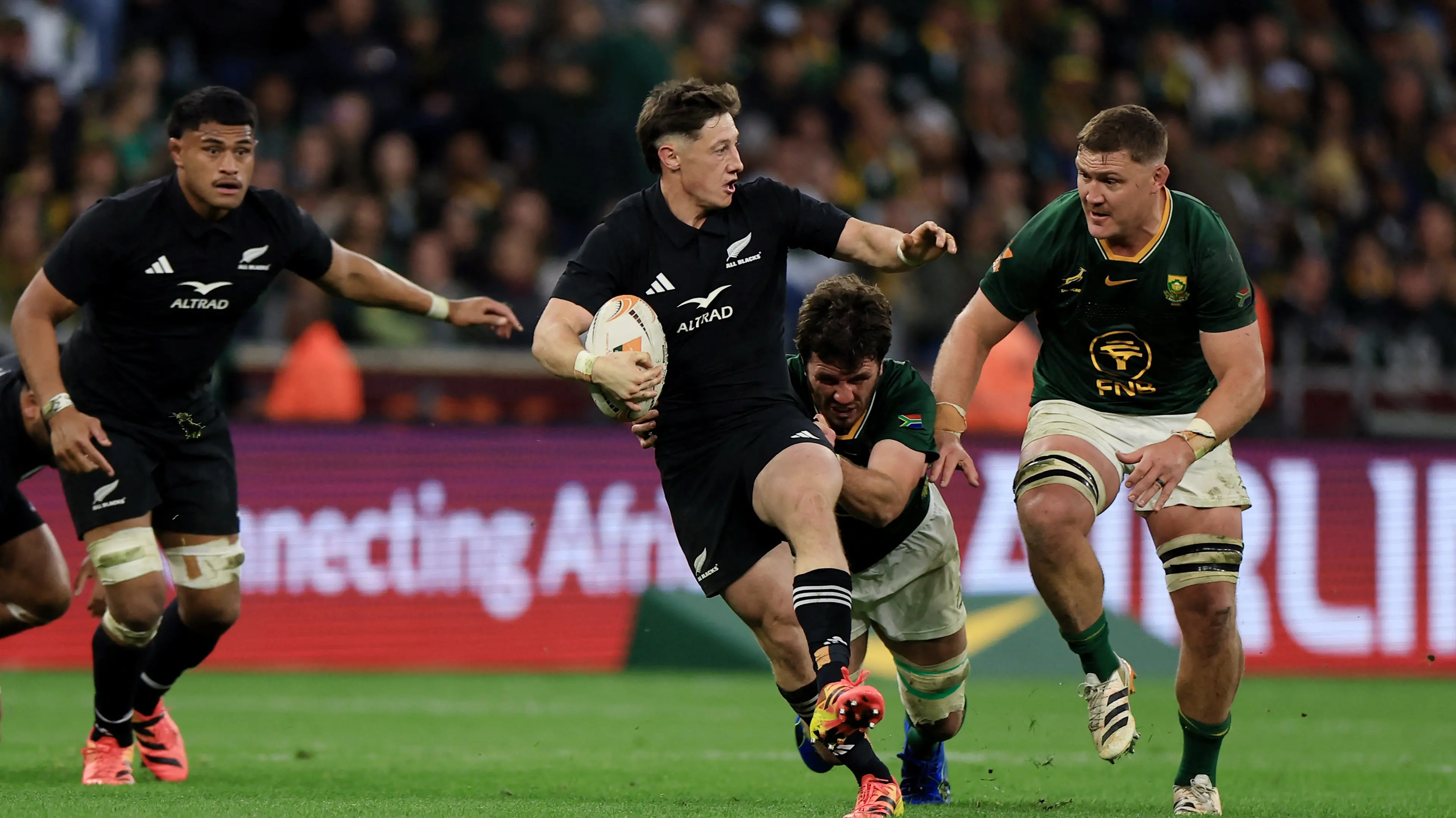 Springboks bounce back to beat All Blacks and level series