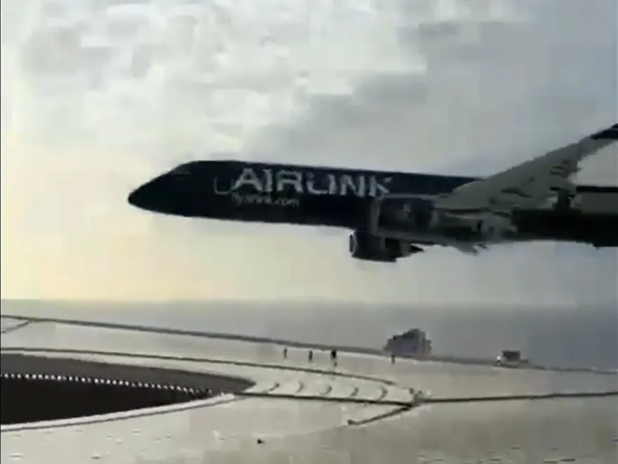 Watch: Jets stage ‘completely insane’ flyover before All Blacks-Springboks match