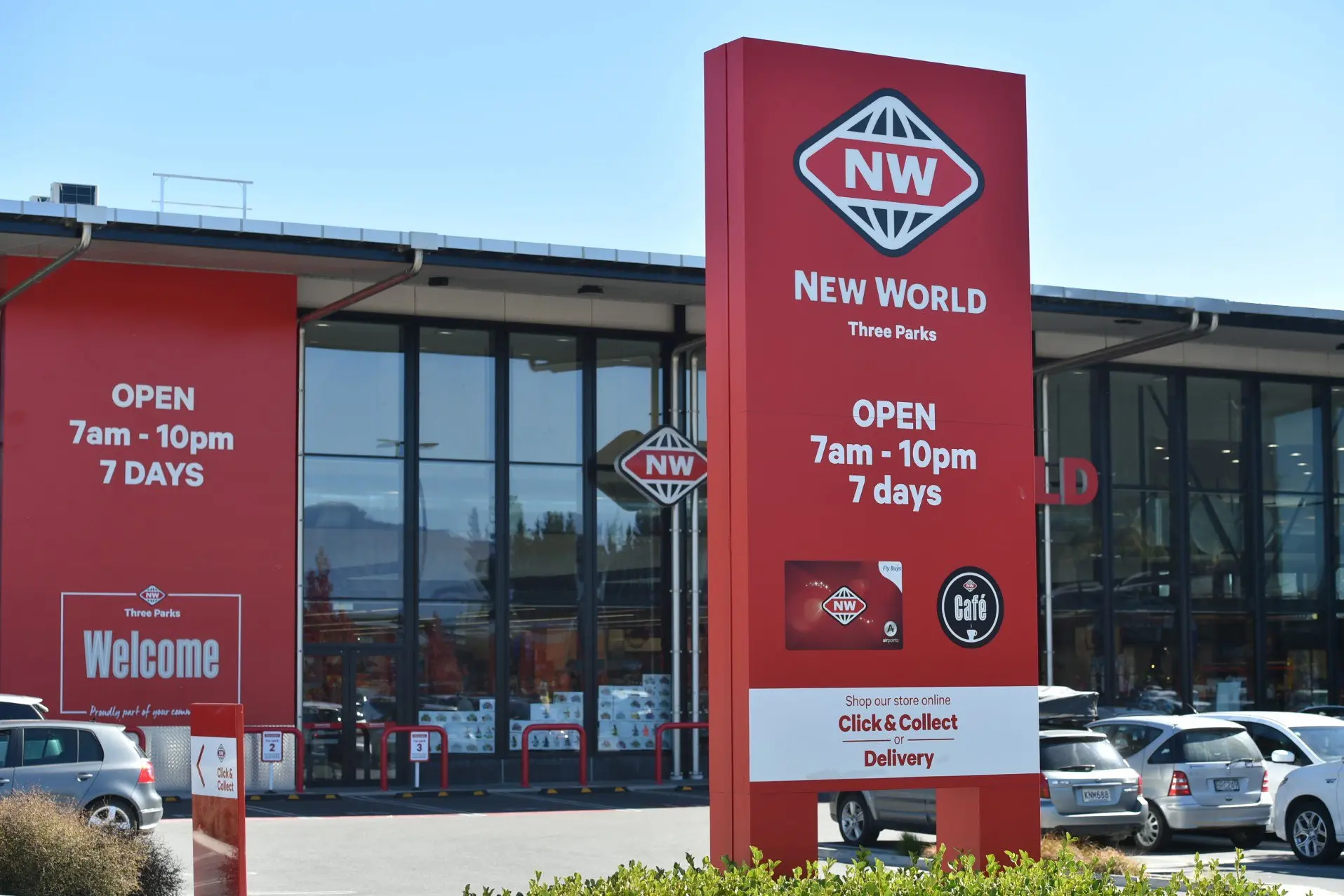 <p>New World Three Parks in W\\u0101naka. File photo: ODT</p>\\n