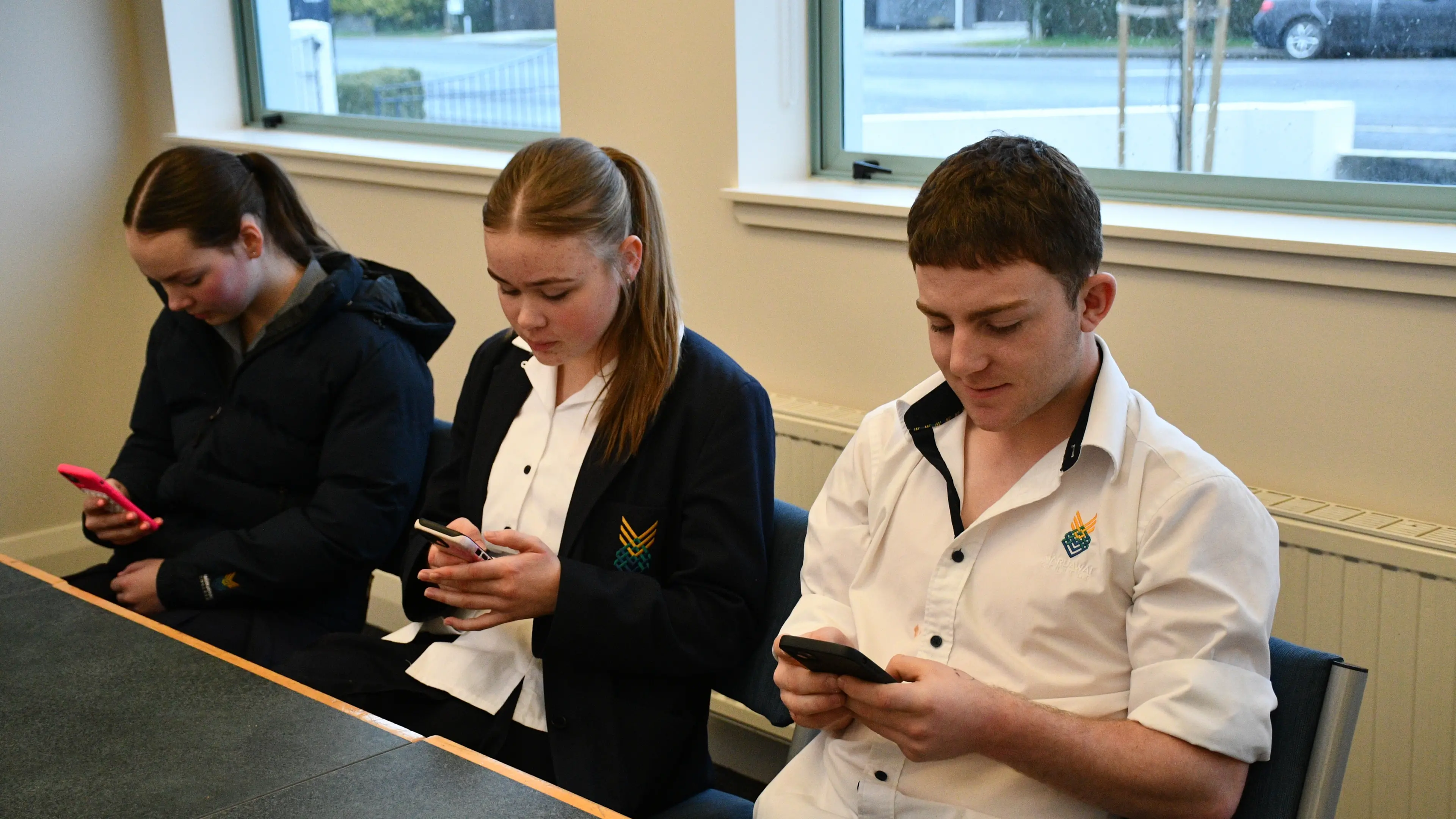 Teens pick apart social media ban plan