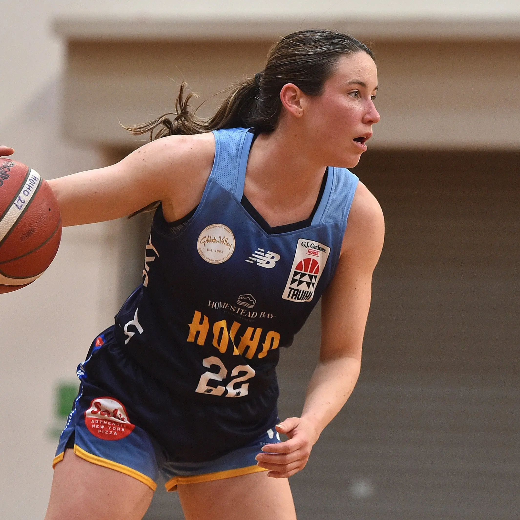 Bradley returns to Hoiho, Leger-Walker joins Queens from WNBA