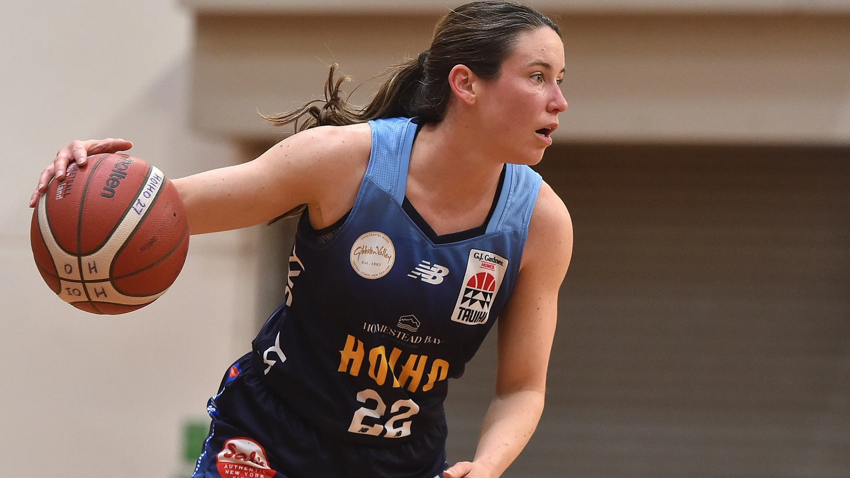 Bradley returns to Hoiho, Leger-Walker joins Queens from WNBA