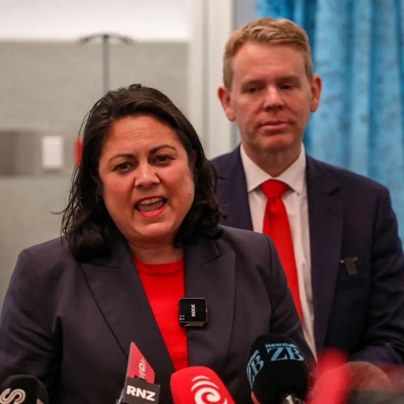 Every graduate nurse will get a job, Labour pledges
