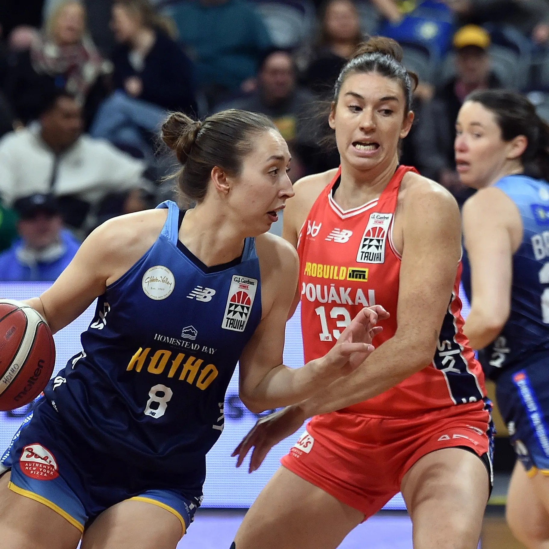 Pizzey back for second stint with Hoiho