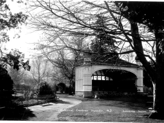 Band stand helps garden hit right note