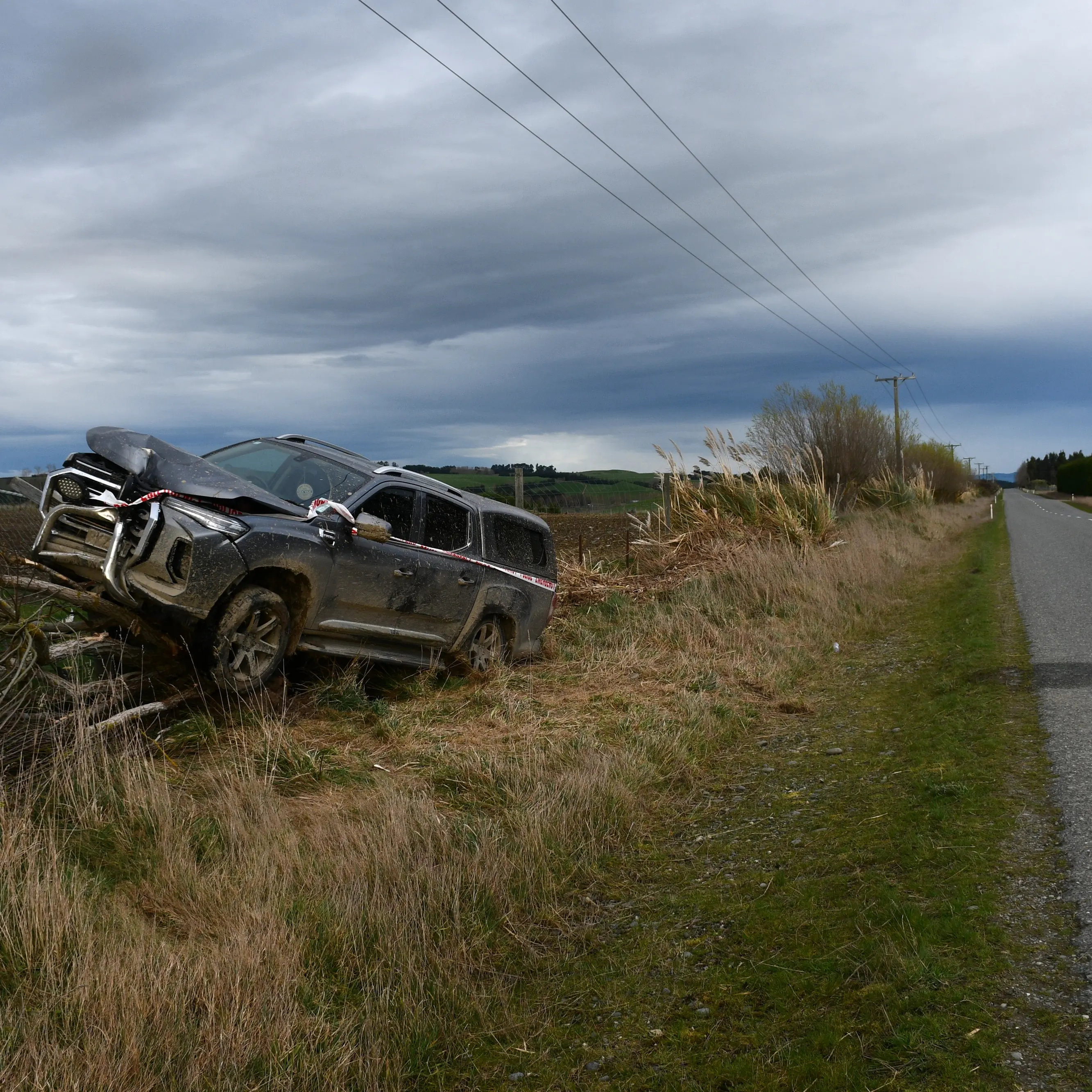 Person seriously hurt after ute hits tree near Gore
