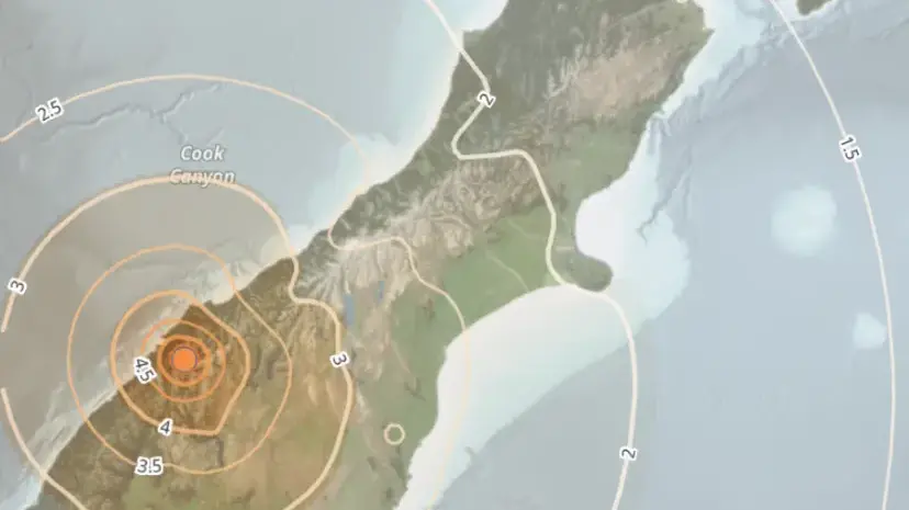 Moderate quakes near Milford Sound rattle South