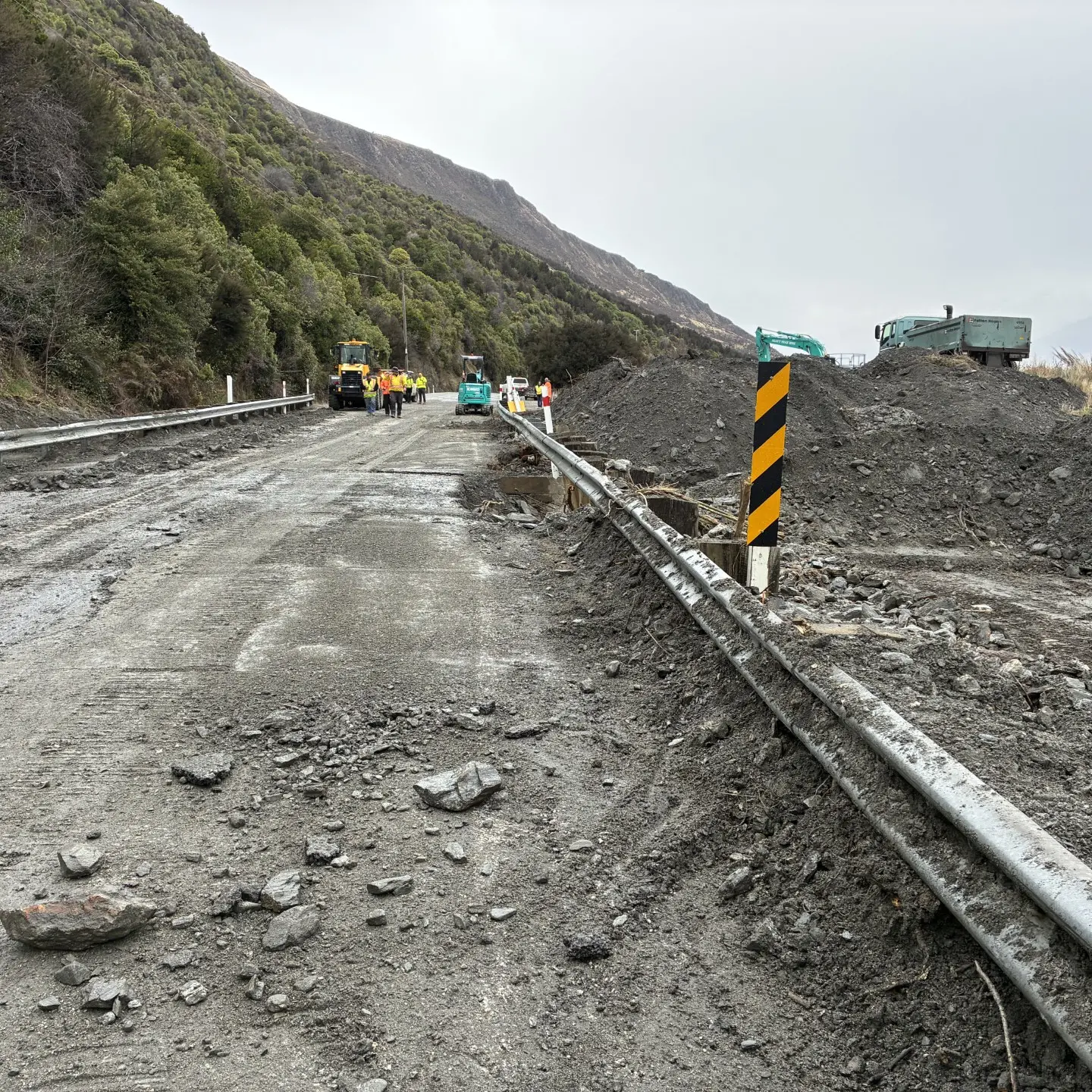 Highways checked after Milford Sound quakes