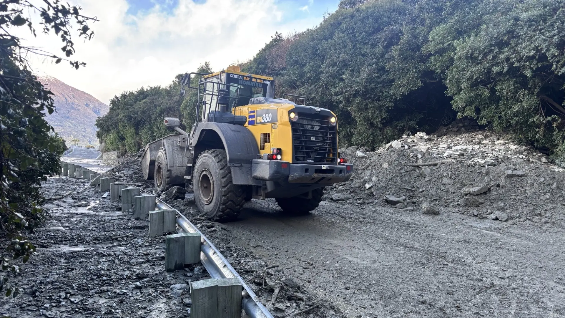 SH6 open during daytime at weekend as repair work continues