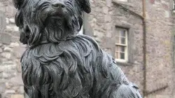 A statue with a lot to say