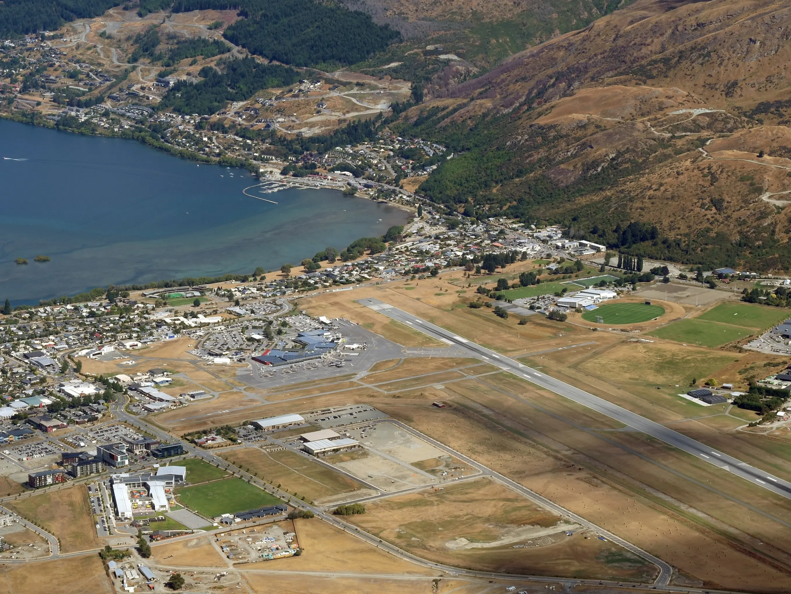 ‘Flames shooting out of the engine’: Qantas flight from Queenstown diverts after mid-air explosion