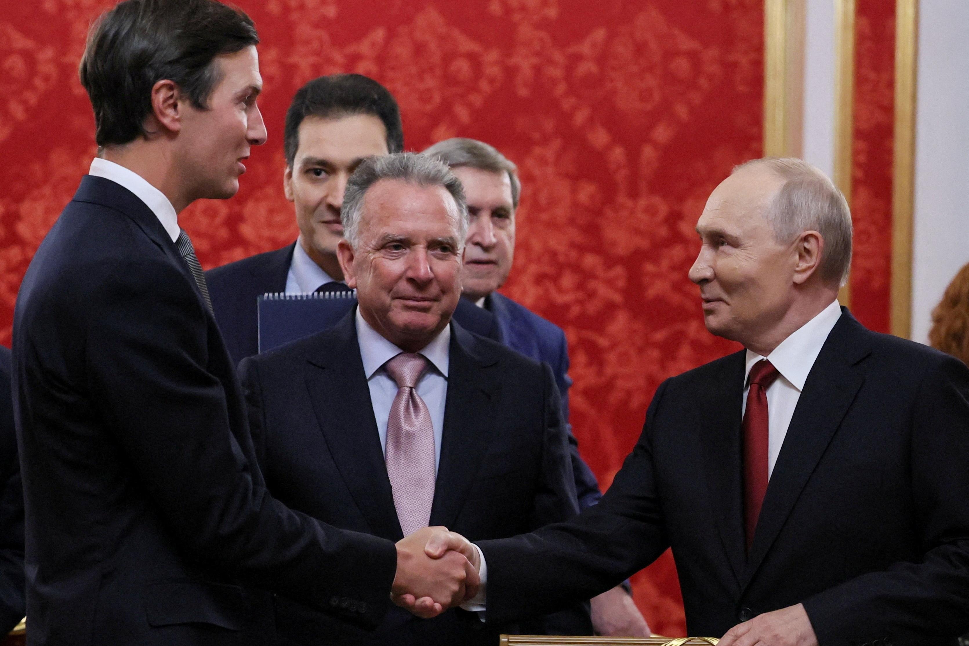 Putin meets US envoys, calls Ukraine situation 'difficult'