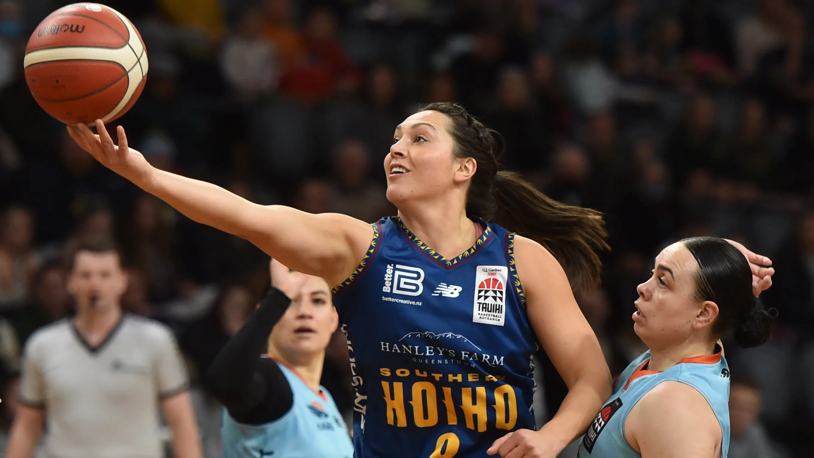 Gallaher back for fifth season with Hoiho
