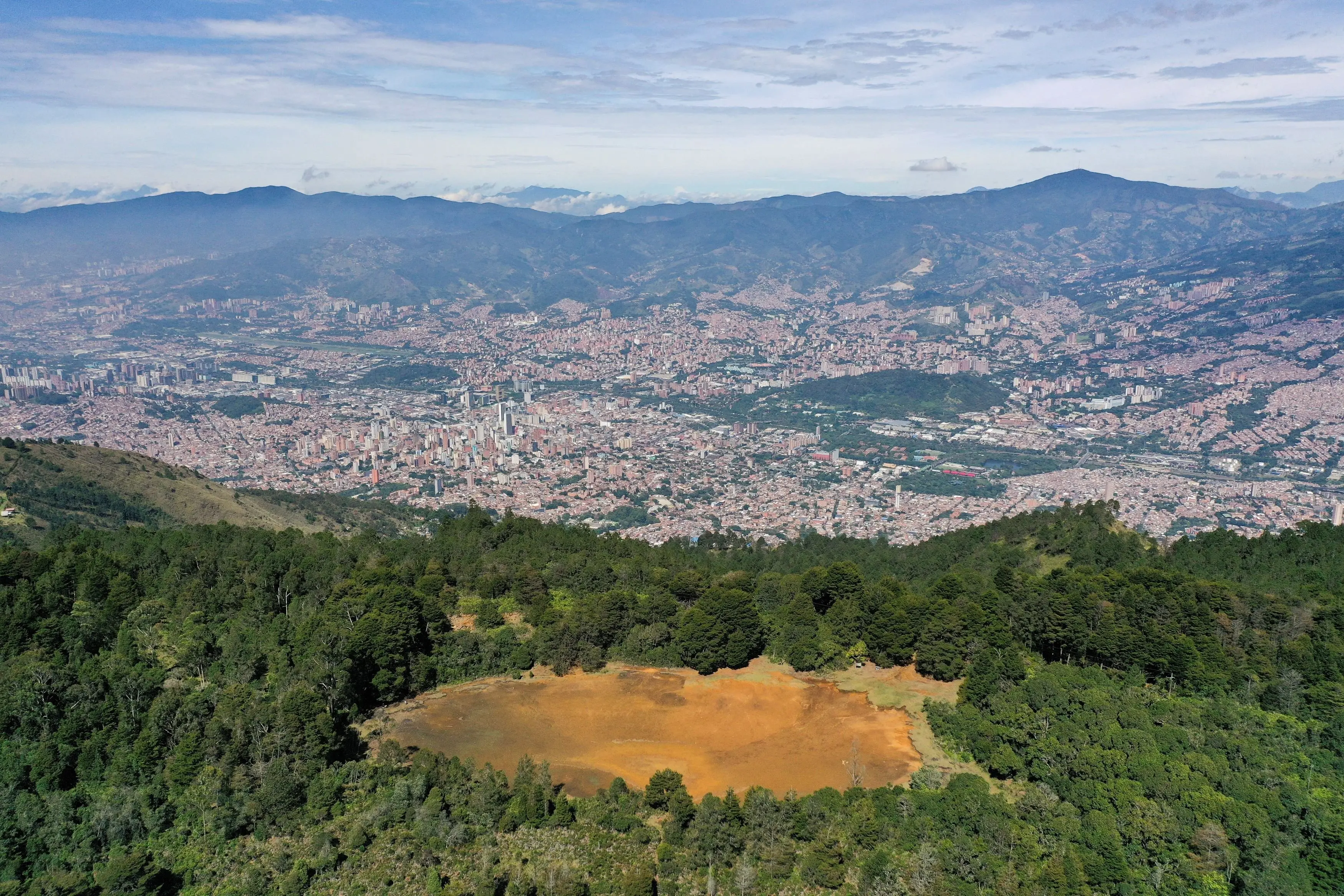 The dried-up Guarne Lagoon near Medellin, Colombia. The evaporaton of the water is due to drought conditions linked to the El Nino phenomenon. Photo: Reuters