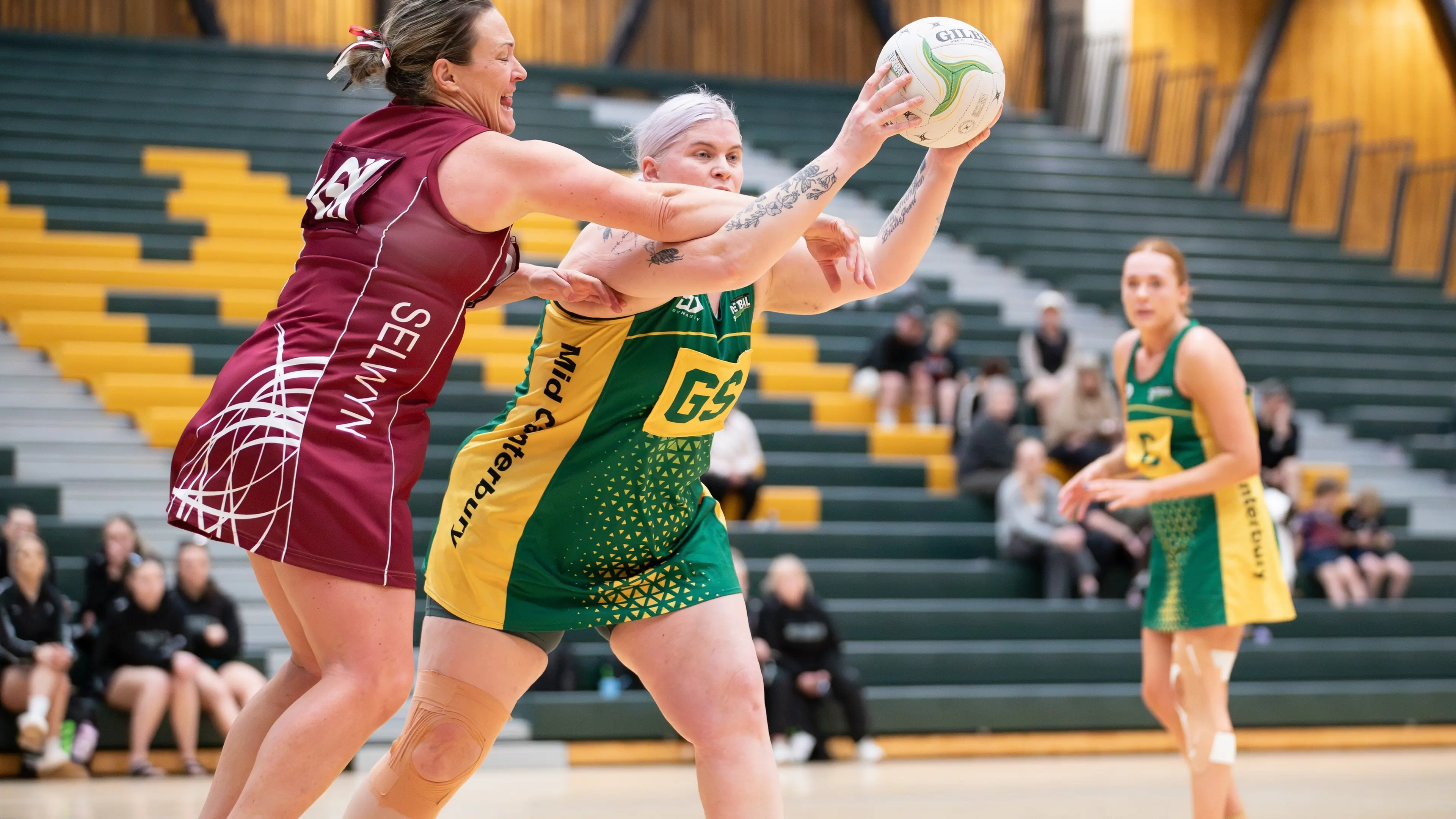 Defending champions take title in tight final game