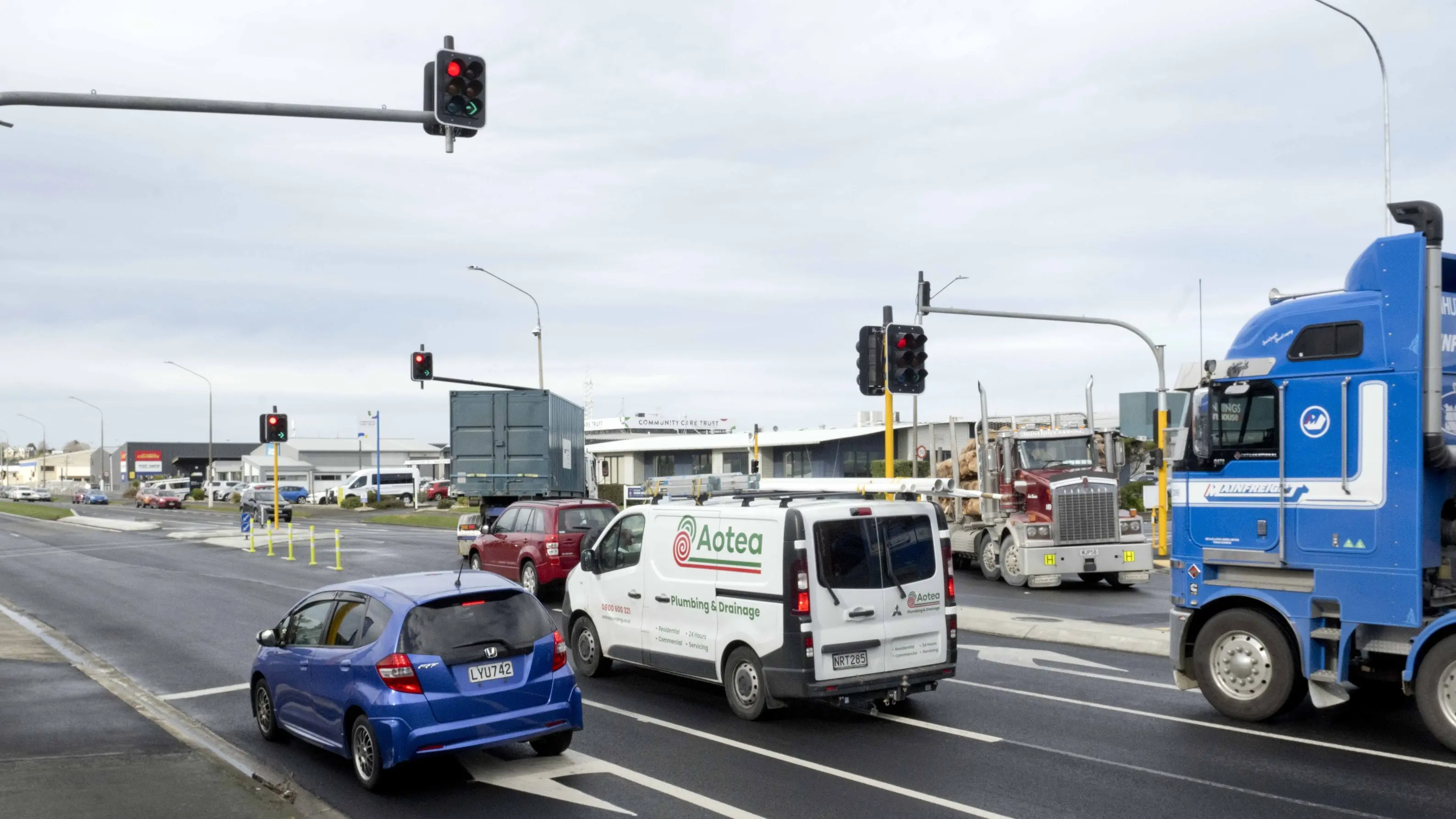 Issues in new intersection layout hopefully only temporary