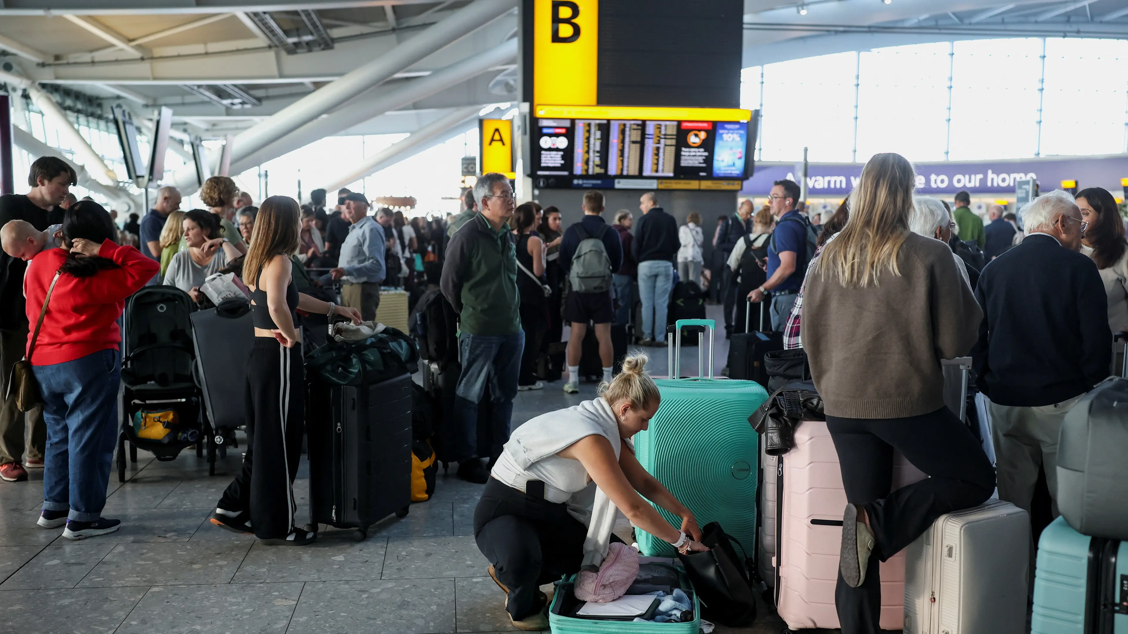 Air traffic control issue disrupts flights at major UK airports