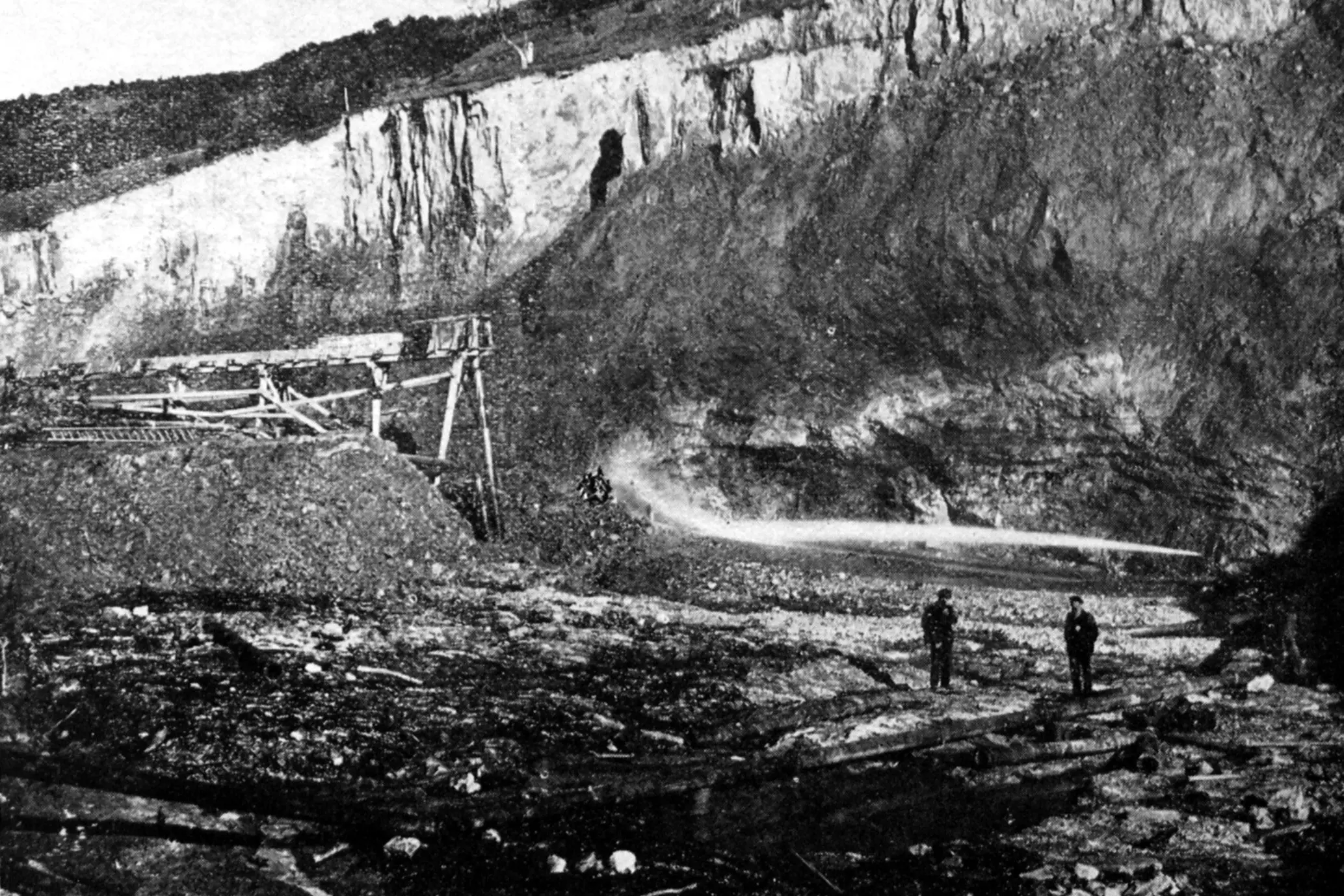 A 1915 photograph of the number one lift operating at the lower level of the Gabriel\\'s Gully sluicing claim, just above the site where Gabriel Read first discovered gold in 1861. Photo: Otago Witness.
