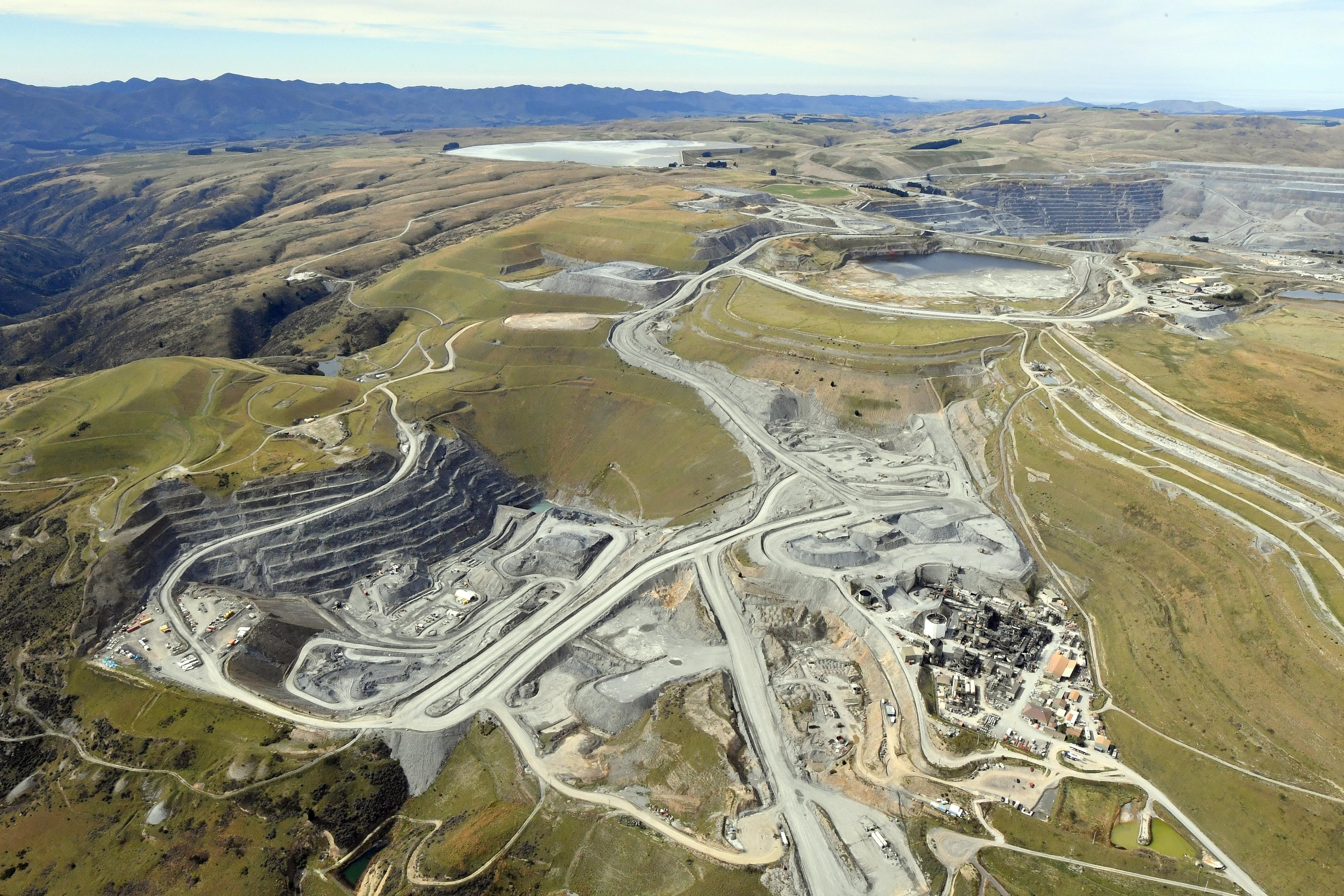 OceanaGold lodges $7.5 billion fast-track application for Macraes ...