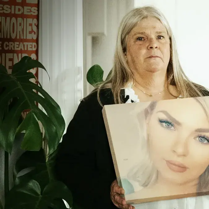 Police apology for mother of woman who died after supposed fall
