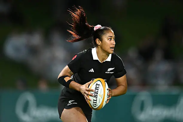 Black Fern Justine McGregor scored a try against France. Photo: Getty Images (file)