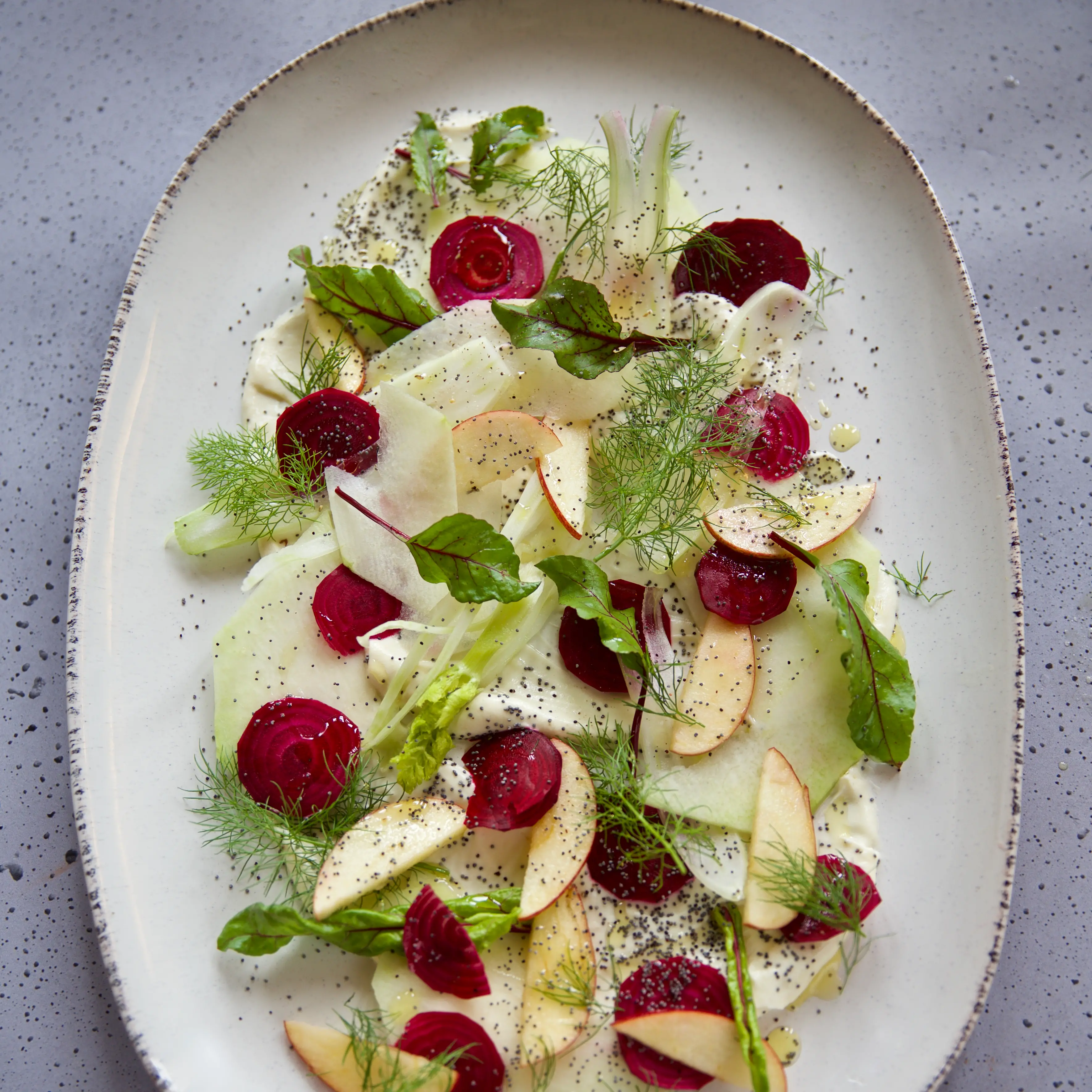 Crunchy raw kohlarbi salad