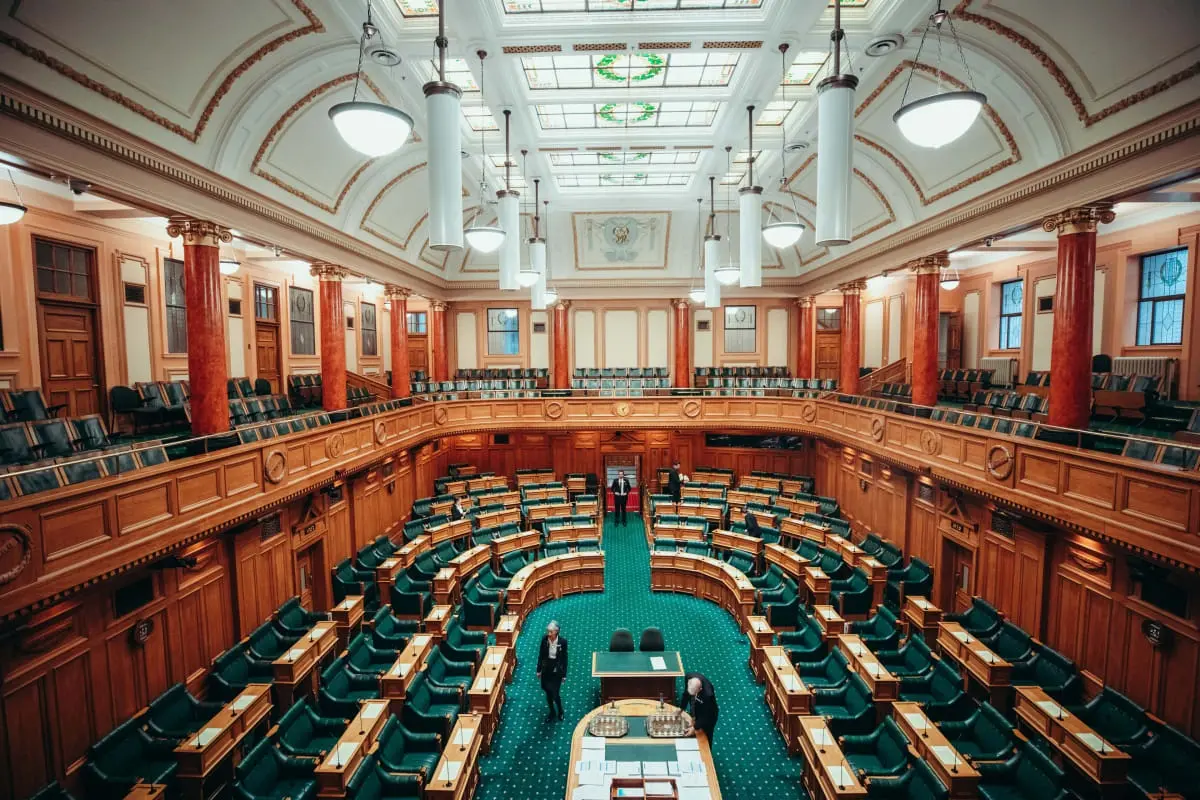 The poll shows the coalition bloc and the opposition bloc both on 60 seats. Photo: RNZ