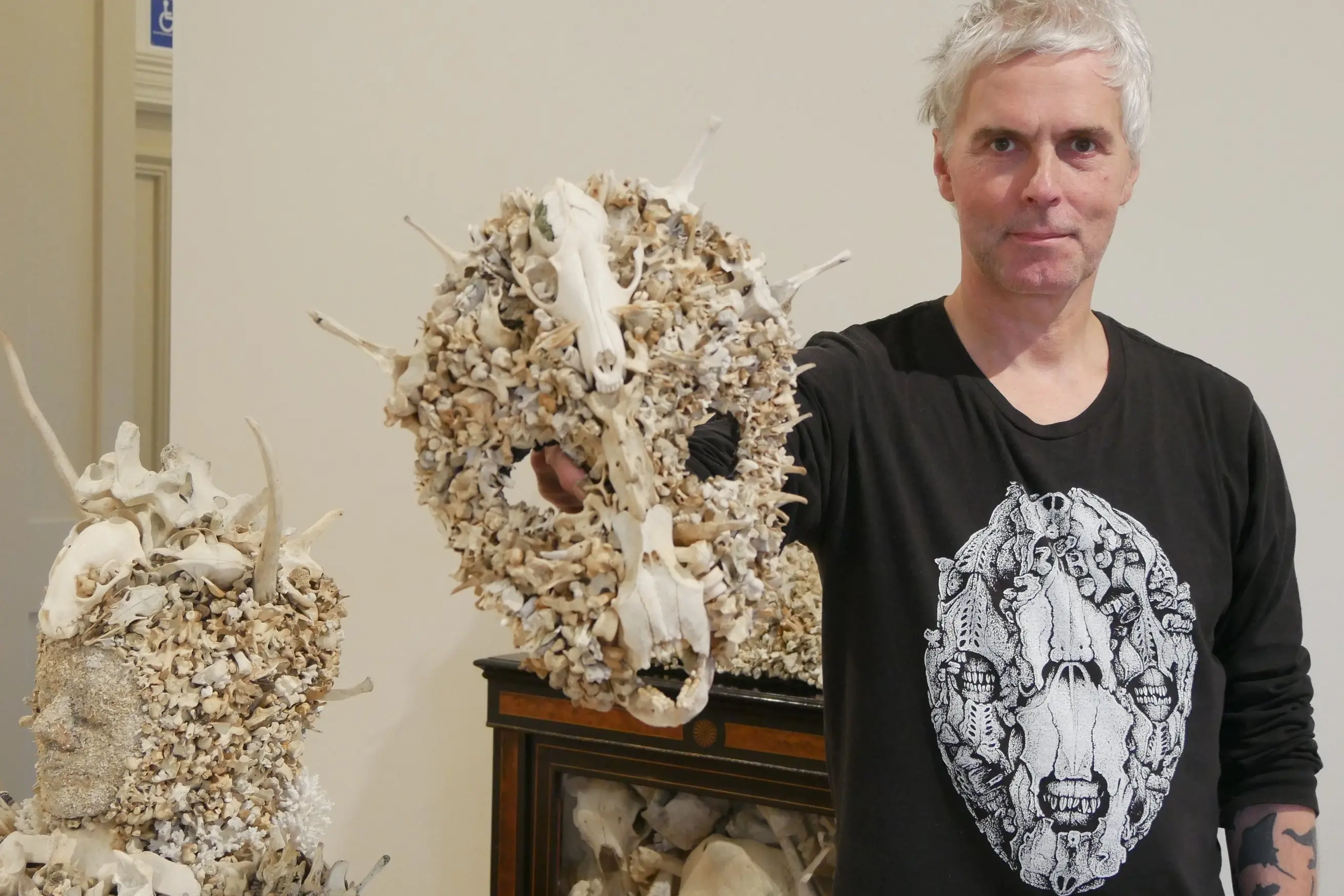 Artist Bruce Mahalski is set to inspire young people with his unique style. Photo: Allied Media